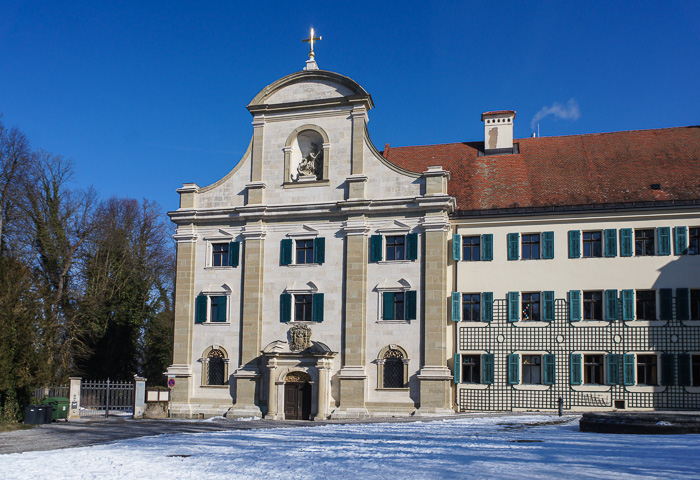 Ende an der Prüfeninger Schlosskirche. Der nächste Winter kommt bestimmt!