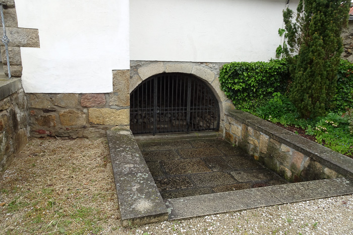 Und auf dem Friedhof gibt es zwei Highlights: ...