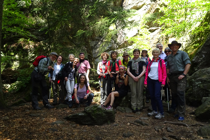An der Räuber-Heigl-Höhle findet die Siegerehrung statt. Anschließend Gruppenfoto. 