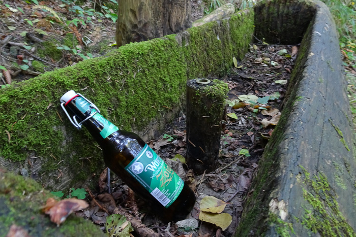 Die leere Zoigl-Flasche zoiglt davon, dass wir Neuhaus/Windischeschenbach ansteuern.