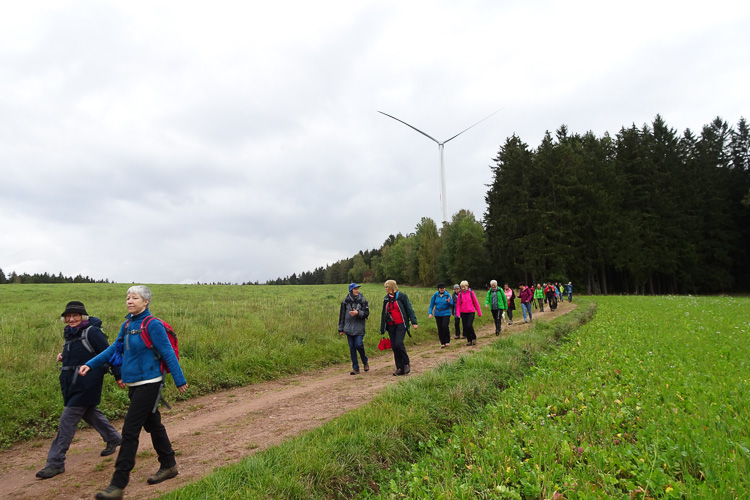 Die Windräder sind neu. Irgendwer muss ja die Wolken weg blasen.