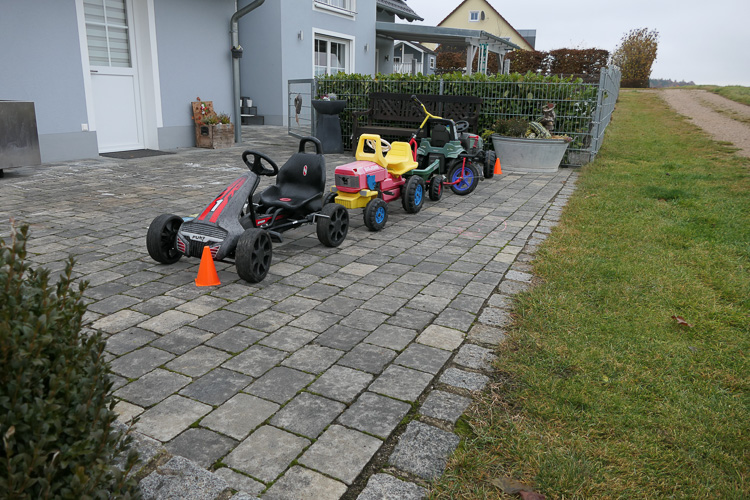 Baumaschinen werden hier den Kindern in die Wiege gelegt. 