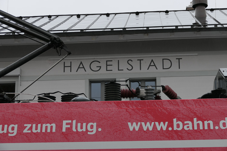 Angesichts der Lokalität hatten wir wettermäßig richtig Glück heute. Obwohl der richtige Regen erst einsetzt, als wir abgereist sind.